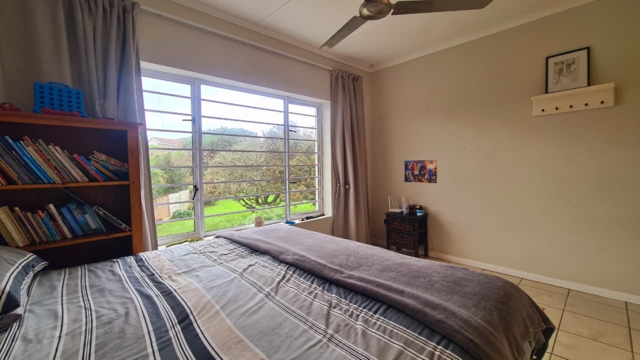 5 Bedroom Property for Sale in Merryhill Eastern Cape